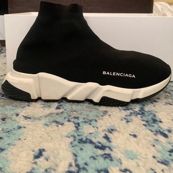 Balenciaga Runners size 41/8 Men.10 us in Womans ..Used in Excellent condition - Picture 3 of 4